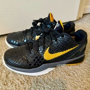 Kobe 6 Black Del Sol size 5.5Y = 7 women’s